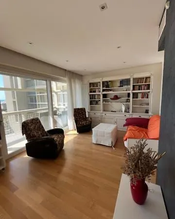 Frontemare Da Michi E2 *