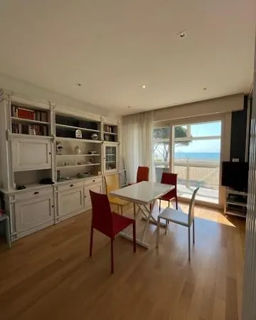 Frontemare Da Michi E2 ليدو دي يسولو